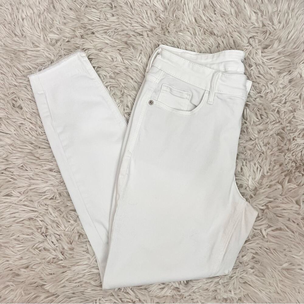 Old Navy White Distressed Rockstar Super Skinny Ankle Raw Hem Jeans Size 8
